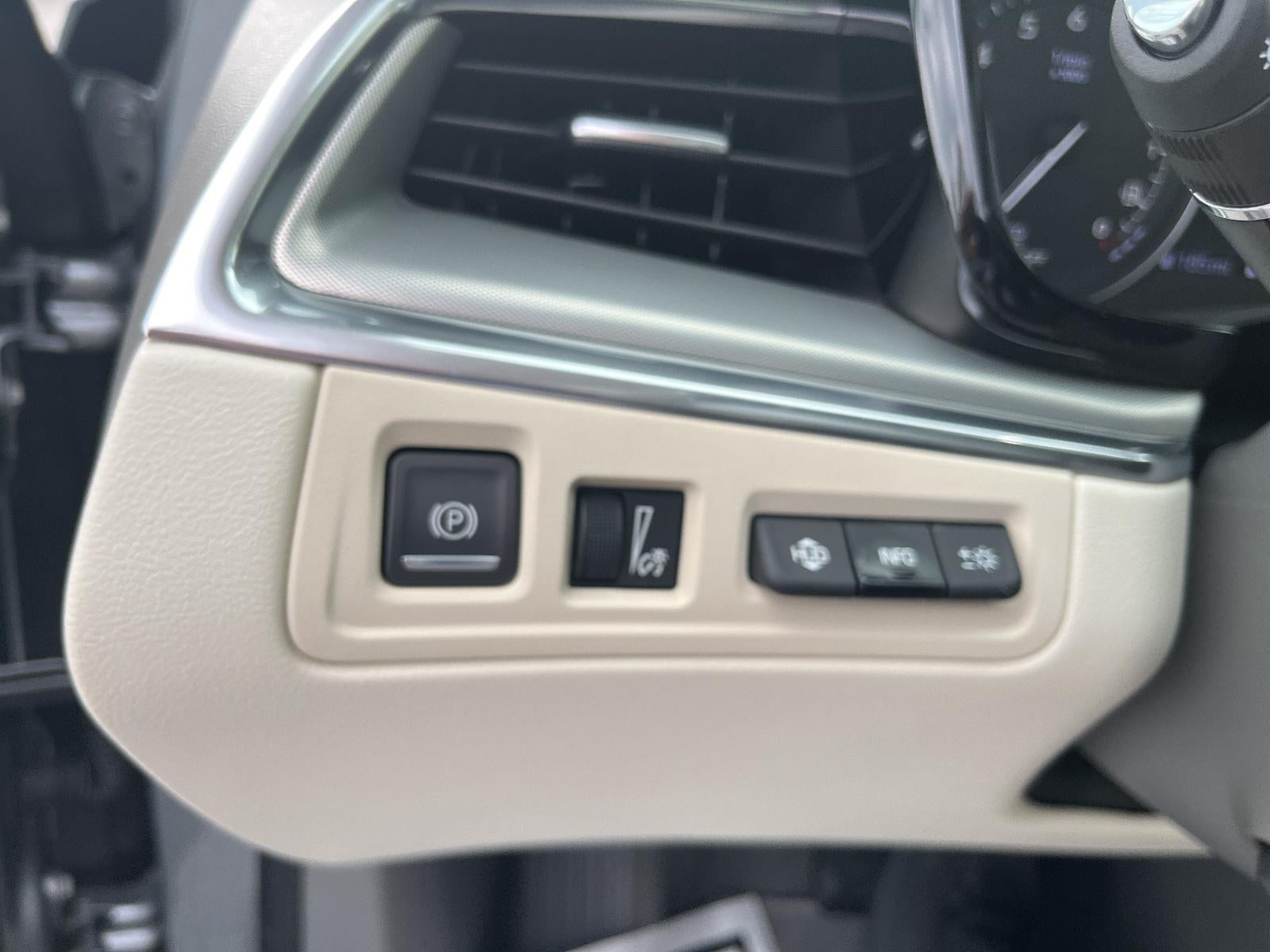 2026 Cadillac XT5 FWD Premium Luxury