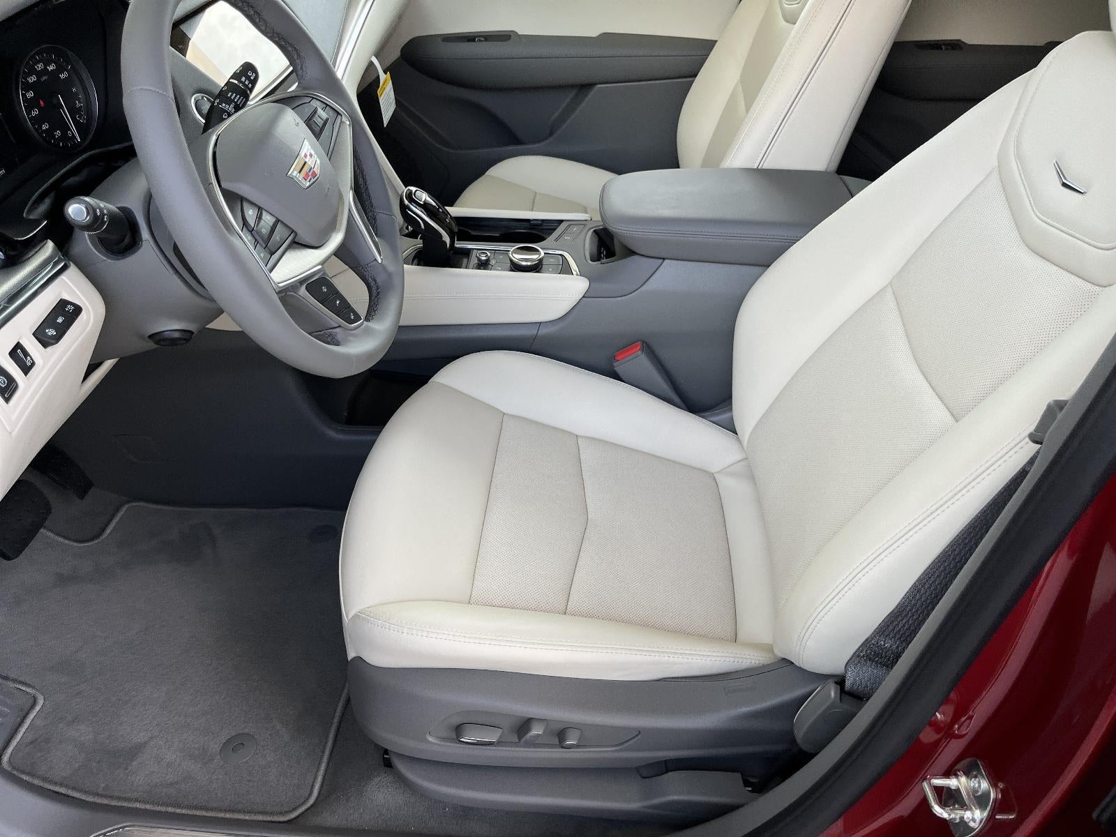 2026 Cadillac XT5 FWD Premium Luxury