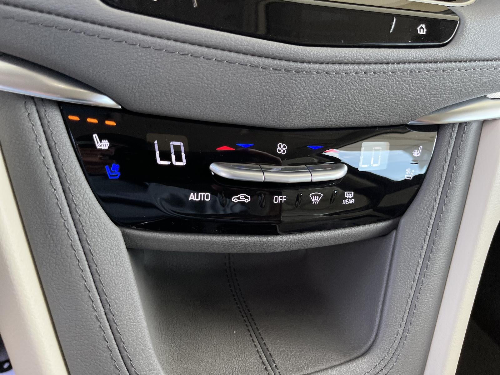 2026 Cadillac XT5 FWD Premium Luxury
