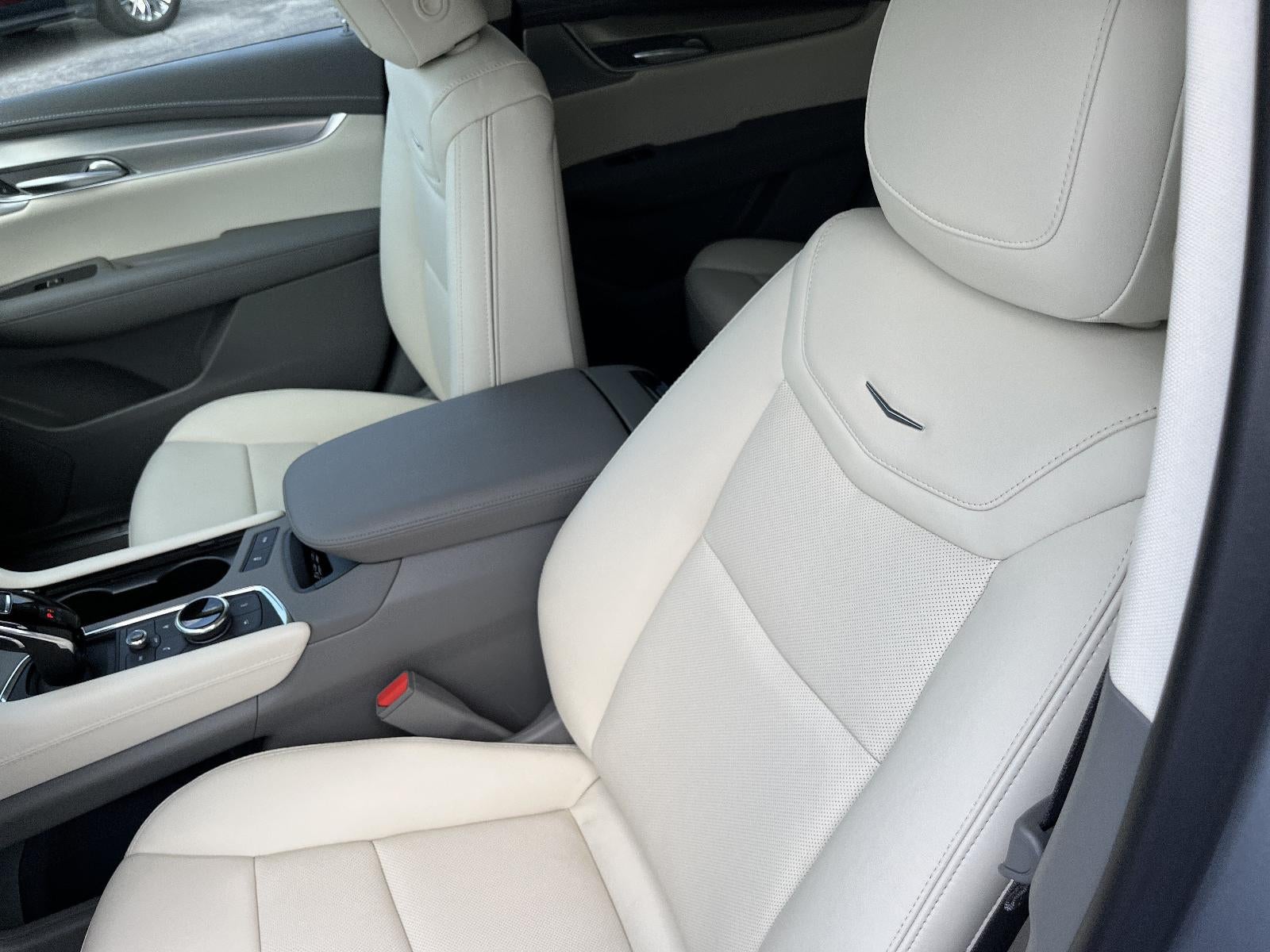 2026 Cadillac XT5 FWD Premium Luxury
