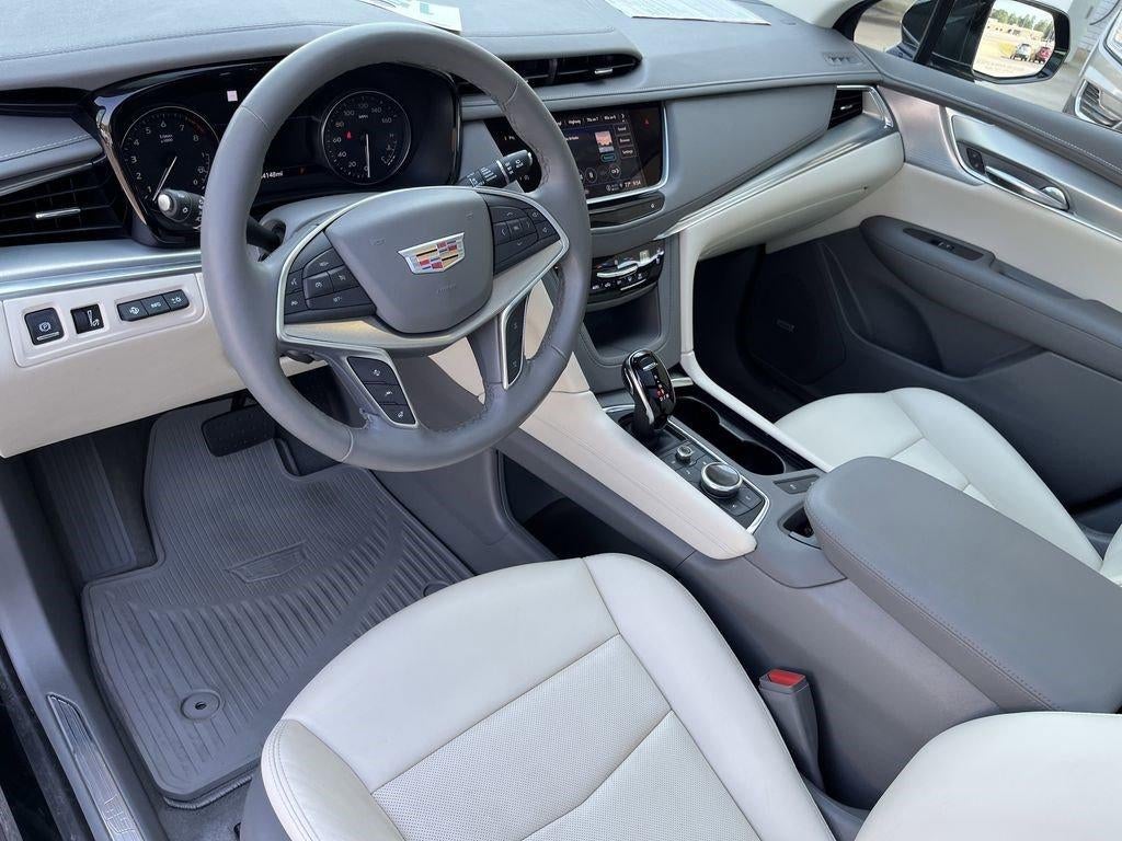 2022 Cadillac XT5 FWD Premium Luxury