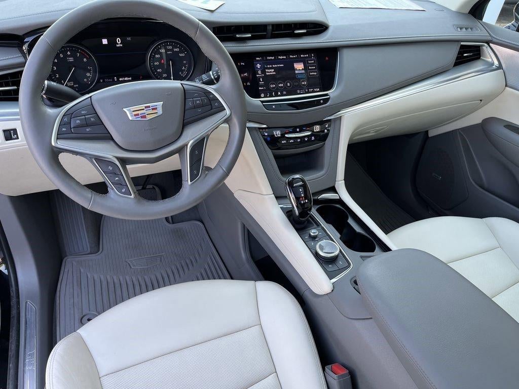 2022 Cadillac XT5 FWD Premium Luxury