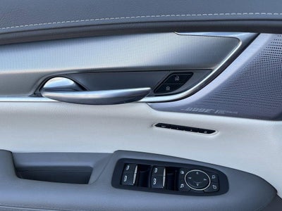 2022 Cadillac XT5 FWD Premium Luxury