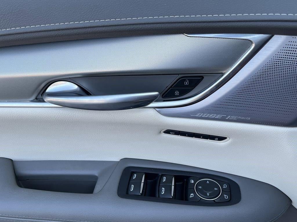 2022 Cadillac XT5 FWD Premium Luxury