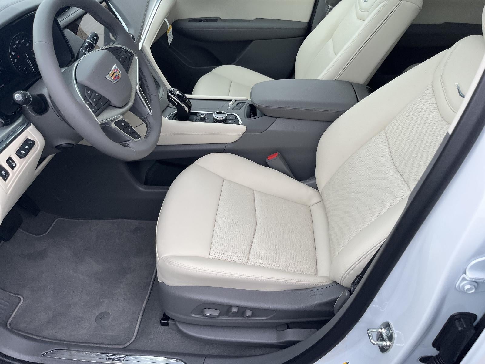 2026 Cadillac XT5 FWD Premium Luxury