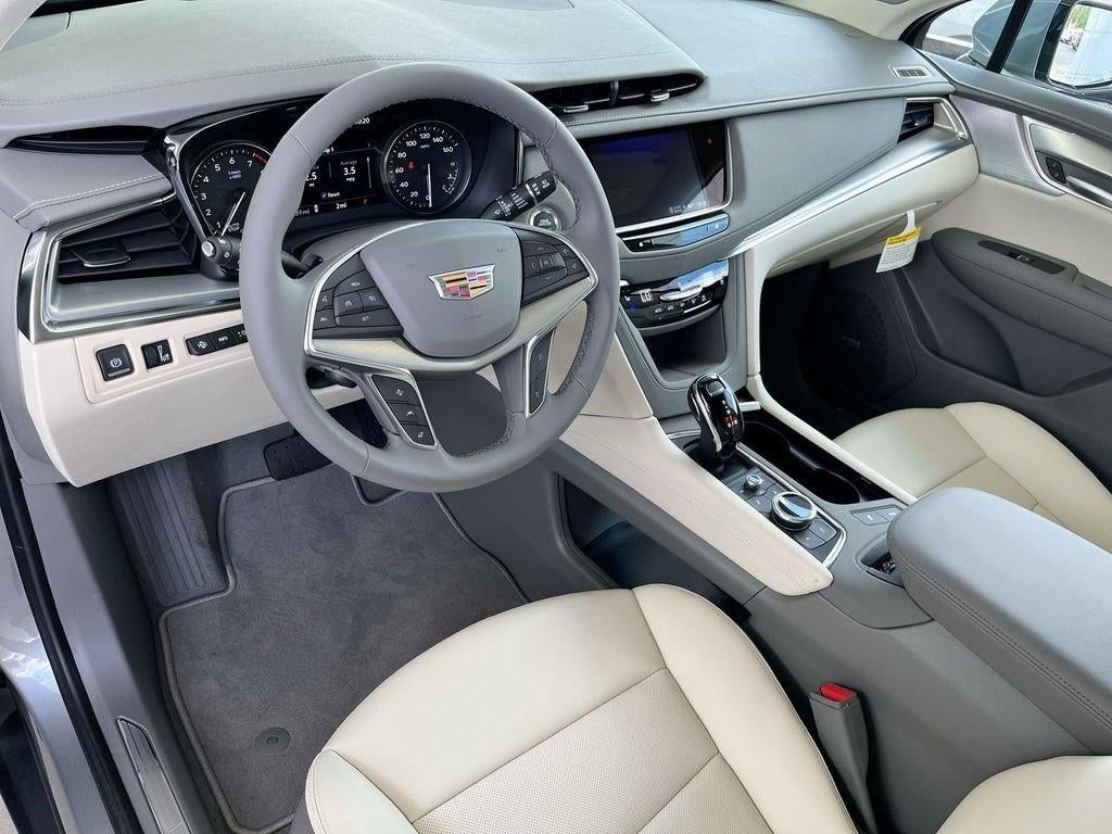 2025 Cadillac XT5 FWD Premium Luxury