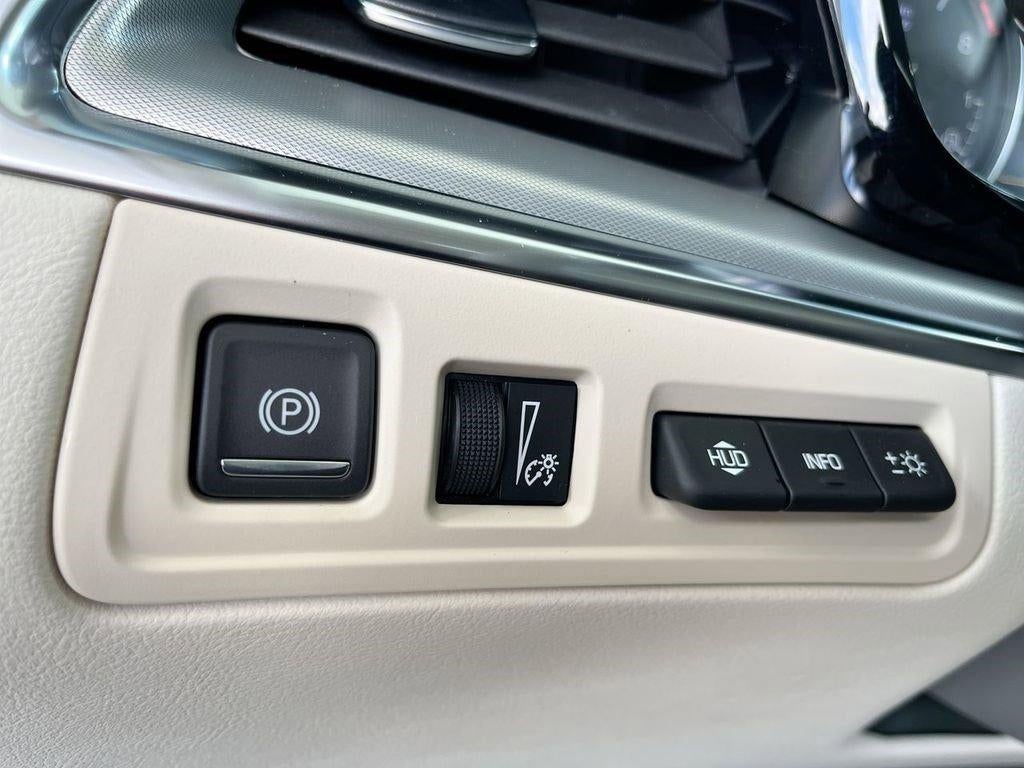 2025 Cadillac XT5 FWD Premium Luxury