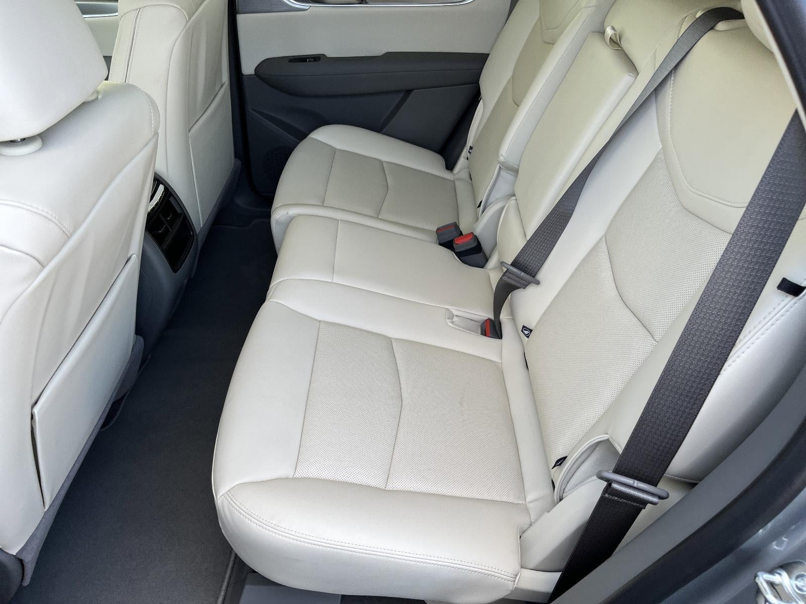 2026 Cadillac XT5 FWD Premium Luxury
