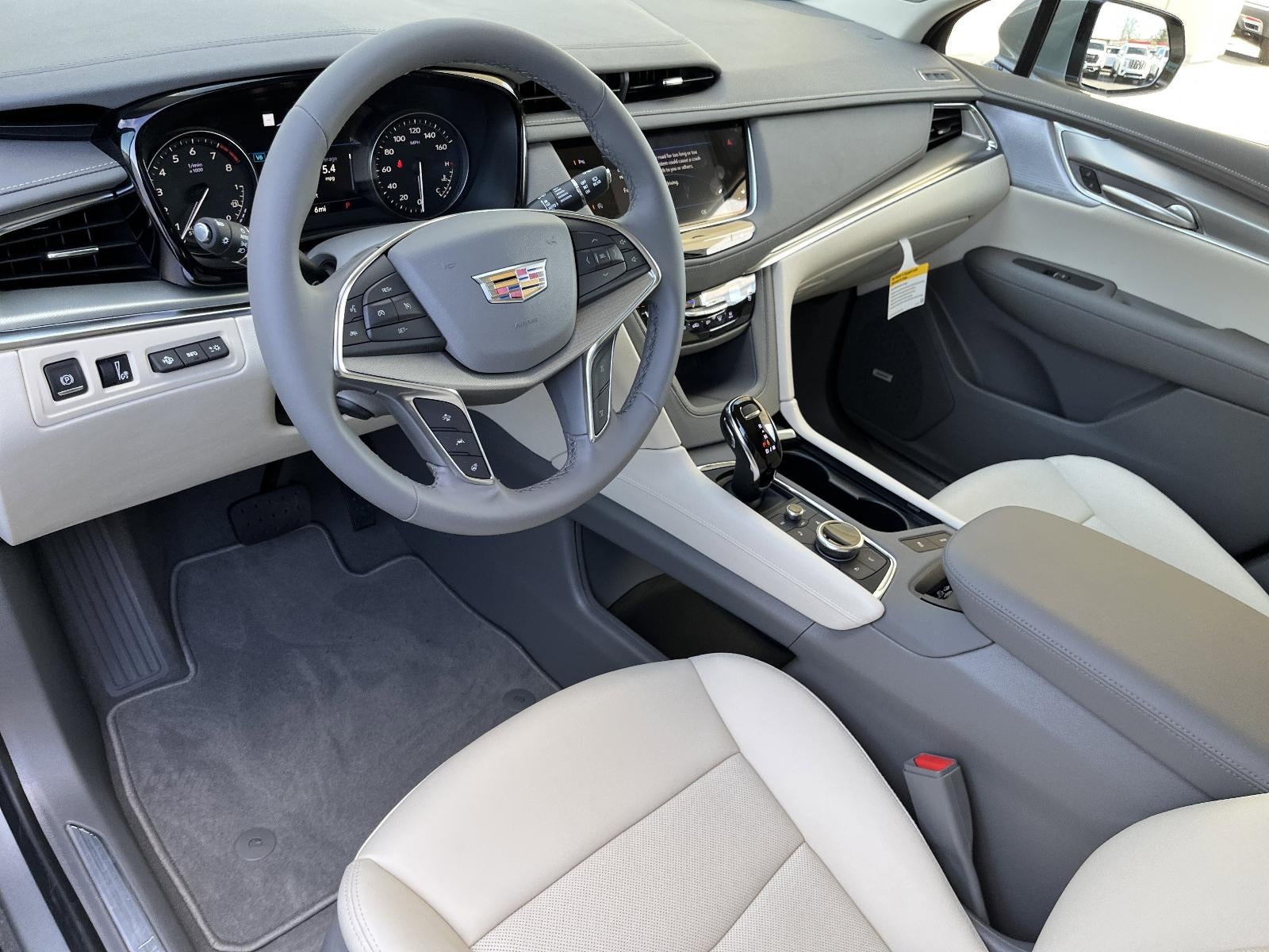 2026 Cadillac XT5 FWD Premium Luxury