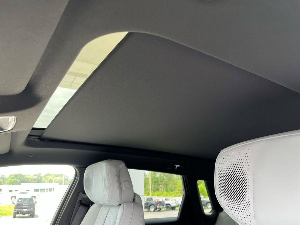 2025 Cadillac LYRIQ Sport