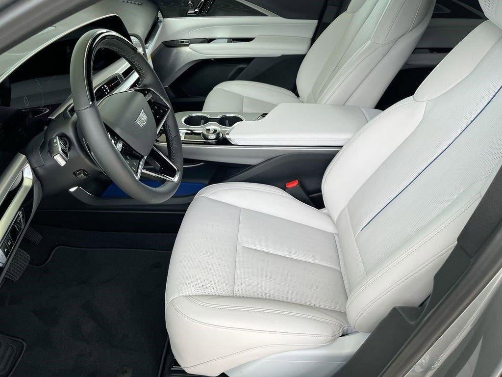 2025 Cadillac LYRIQ Sport