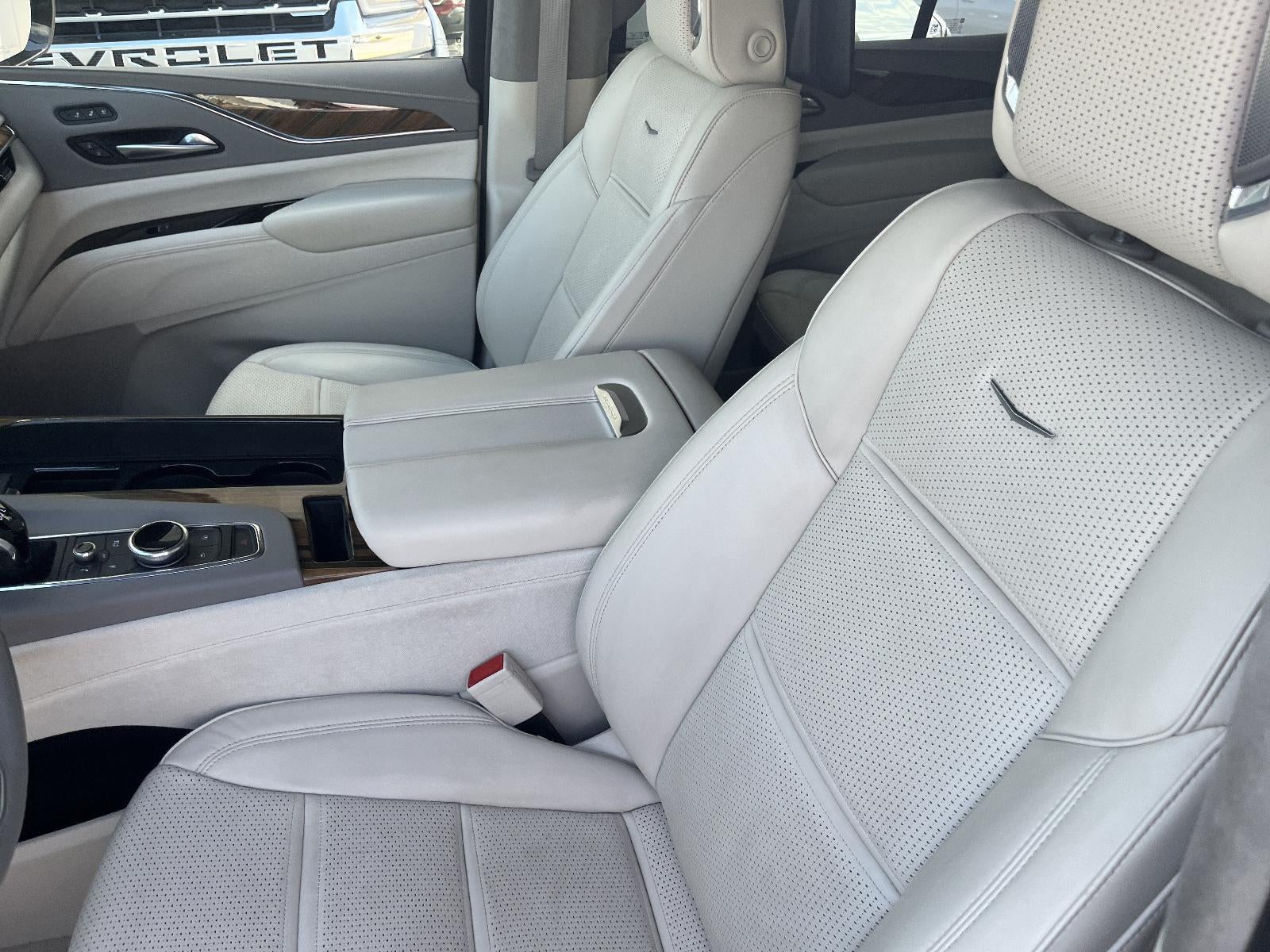 2023 Cadillac Escalade 4WD Premium Luxury Platinum