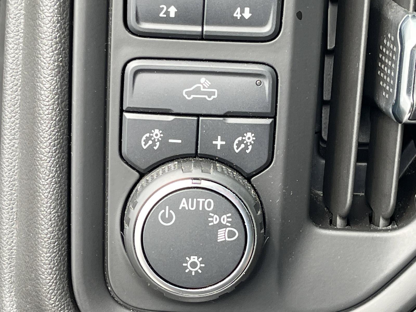 2022 Chevrolet Silverado 1500 Custom Trail Boss