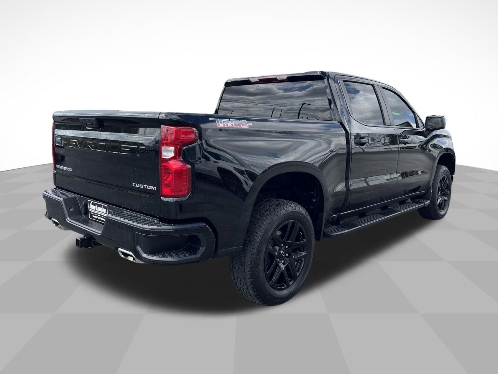 2022 Chevrolet Silverado 1500 Custom Trail Boss