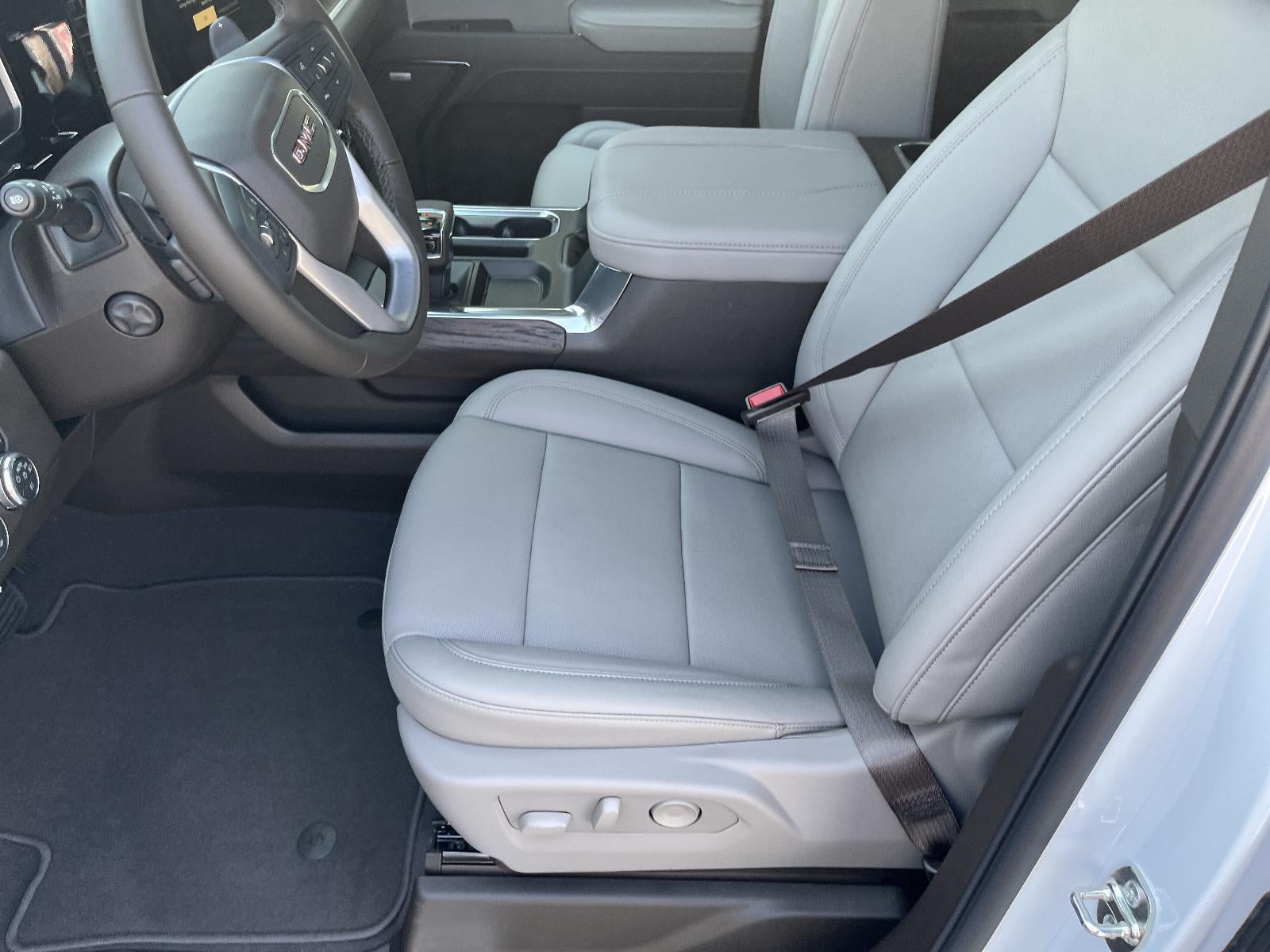 2026 GMC Sierra 1500 SLT - Photo 10