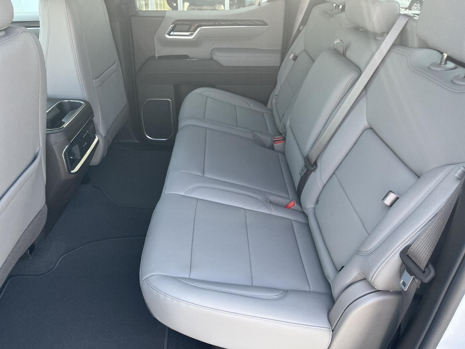 2026 GMC Sierra 1500 SLT - Photo 12