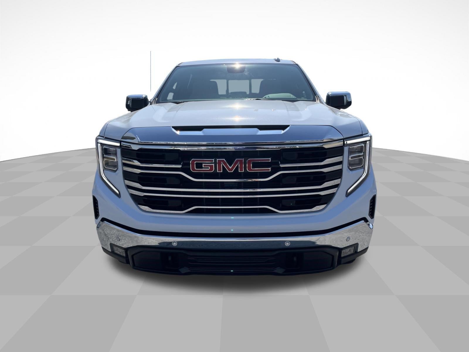 2026 GMC Sierra 1500 SLT - Photo 2