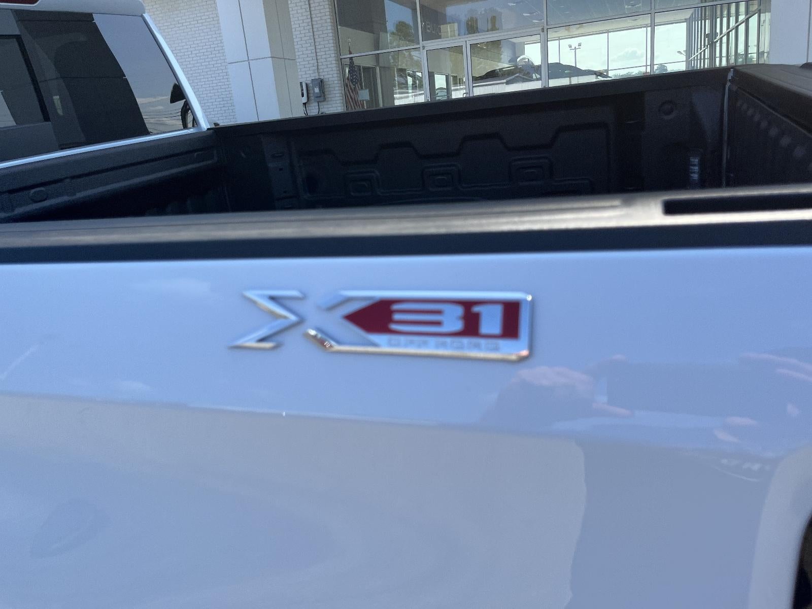 2026 GMC Sierra 1500 SLT - Photo 29