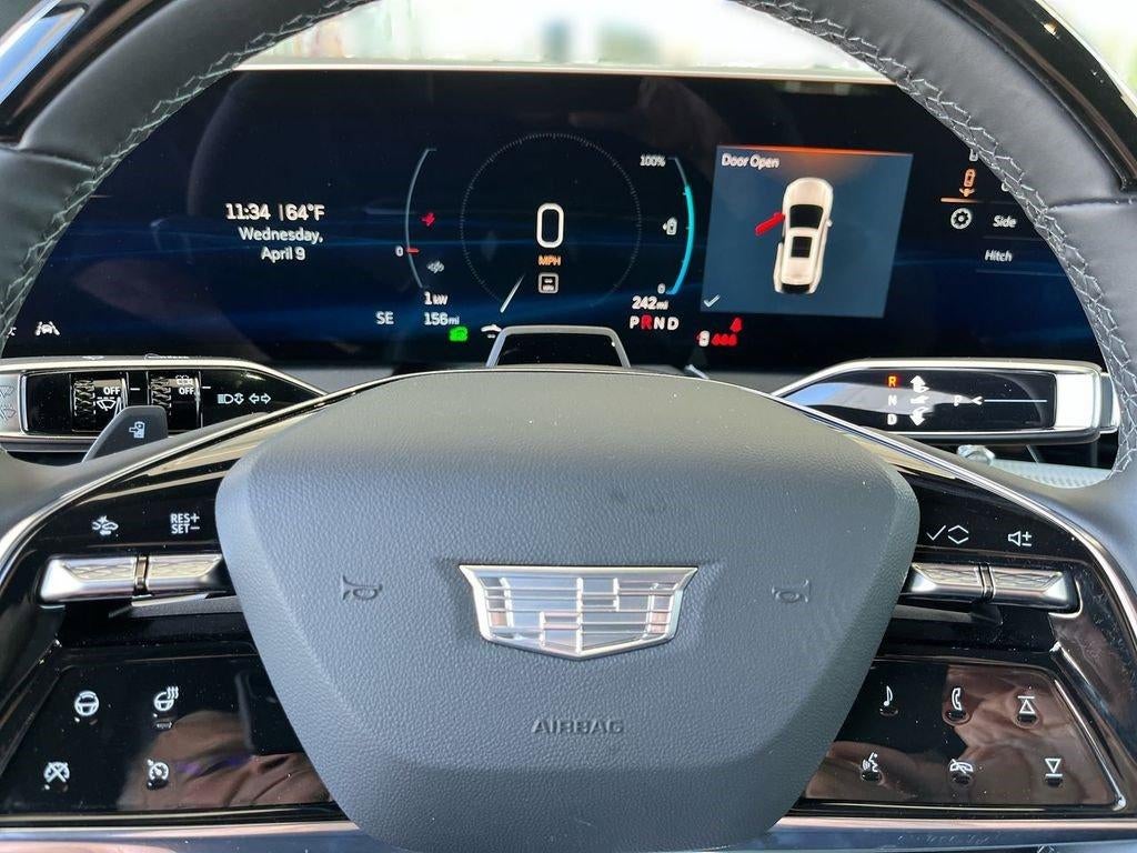 2025 Cadillac OPTIQ Luxury