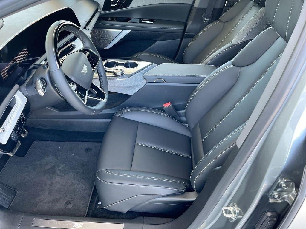 2025 Cadillac OPTIQ Luxury