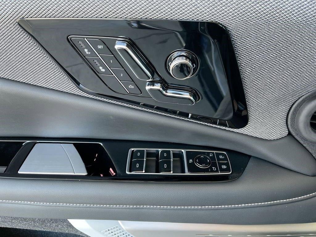 2025 Cadillac OPTIQ Luxury