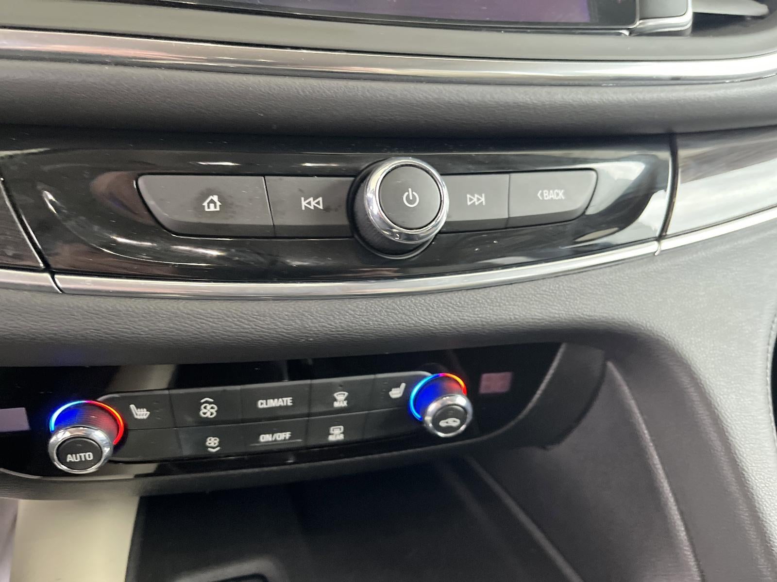 2020 Buick Enclave Essence