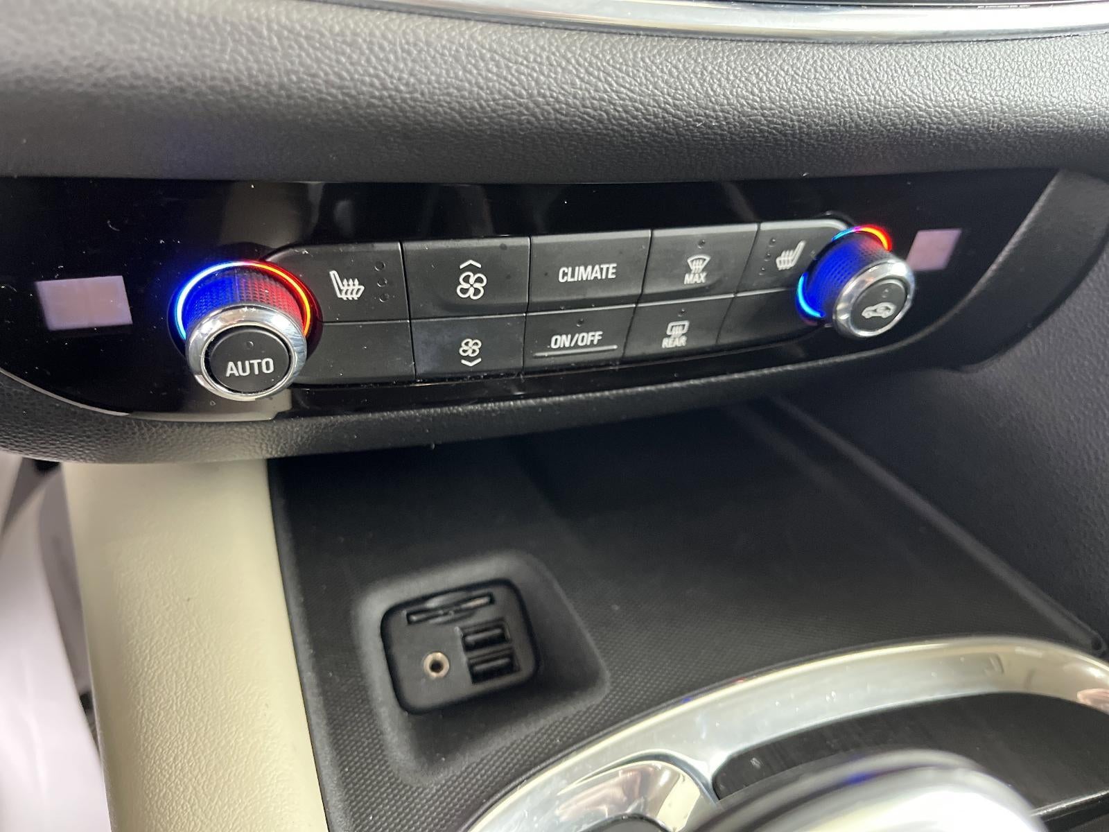 2020 Buick Enclave Essence