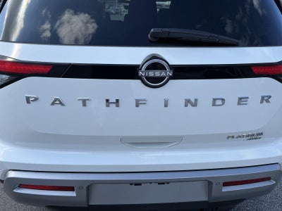 2023 Nissan Pathfinder Platinum