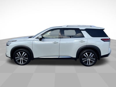 2023 Nissan Pathfinder Platinum