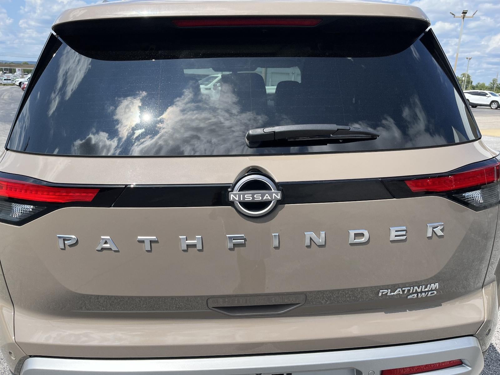 2023 Nissan Pathfinder Platinum